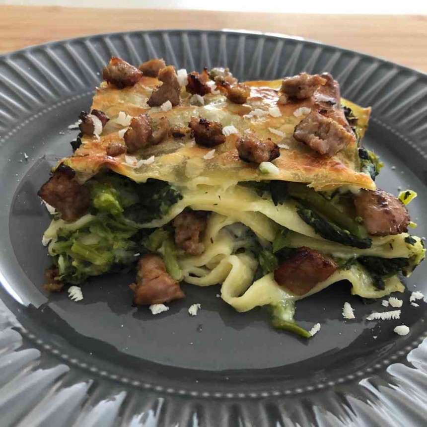 Lasagna broccoli e salsiccia