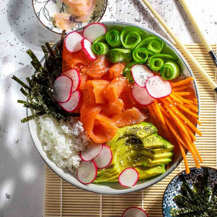 Sushi salad - Deconstructed sushi bowl