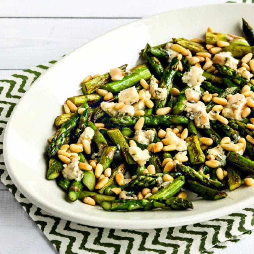 Pan-Fried Asparagus with Gorgonzola and Pine Nuts