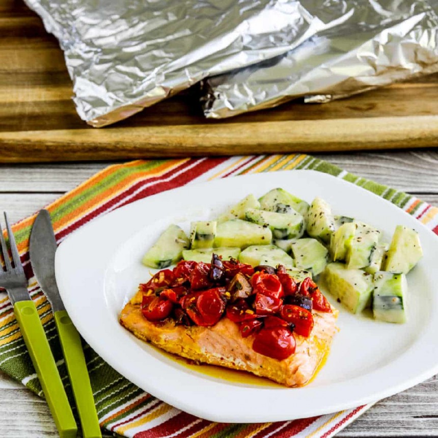 Salmon Packets with Tomatoes and Olives
