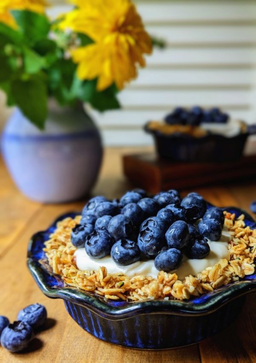 Lemon Cheesecake with Fresh Blueberries & Granola Crust