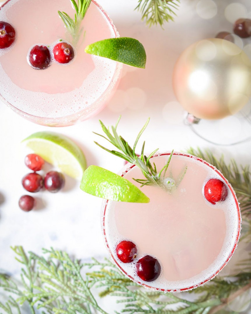Cranberry Tequila Cocktail (Christmas Sunrise Margarita)