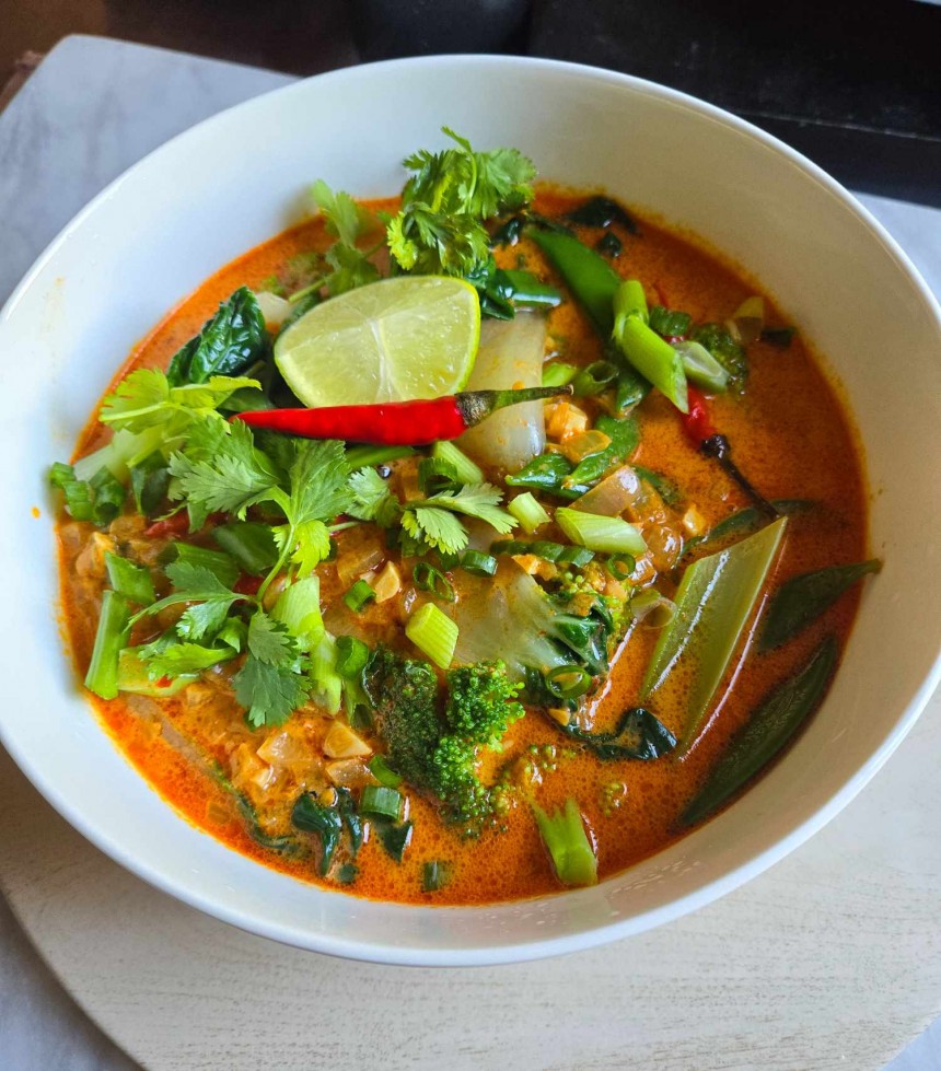 Spicy Coconut Red Curry Noodle Bowls