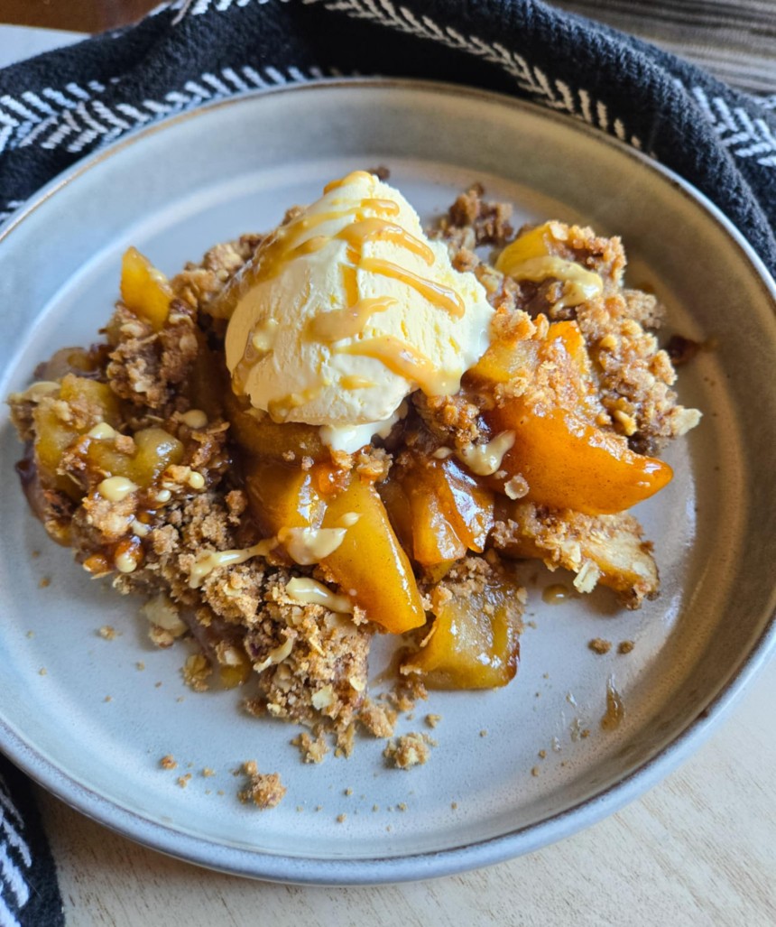 Apple Crisp - Fall Vibes