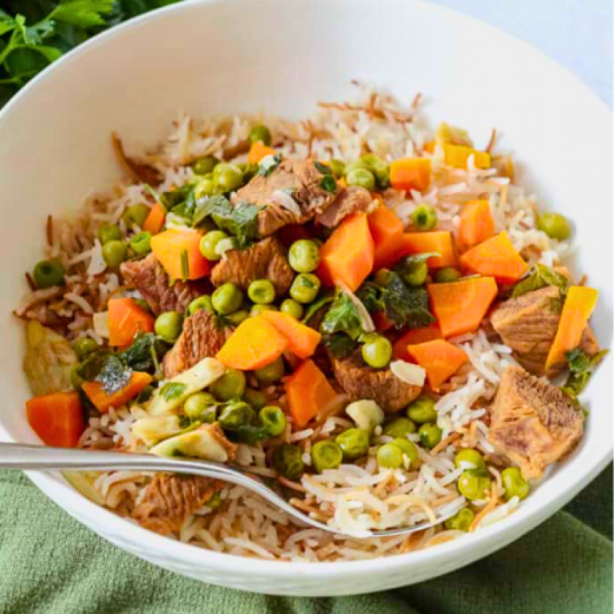 Lebanese Bizella (Beef, Pea and Carrot S...