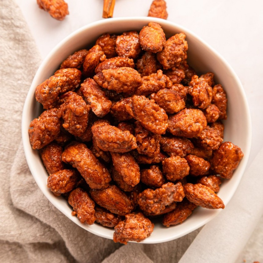 Homemade Cinnamon Roasted Almonds (Candi...