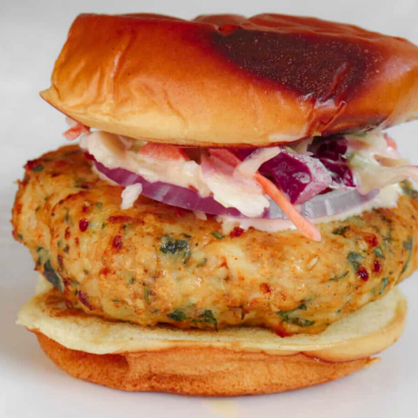 Easy Air Fryer Chicken Burgers