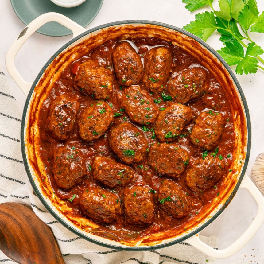 Greek Beef Meatballs In Tomato Sauce