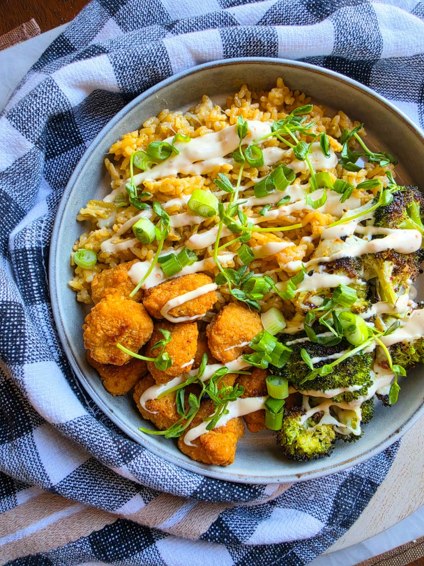 Cheesy Broccoli Chik'n Bowl