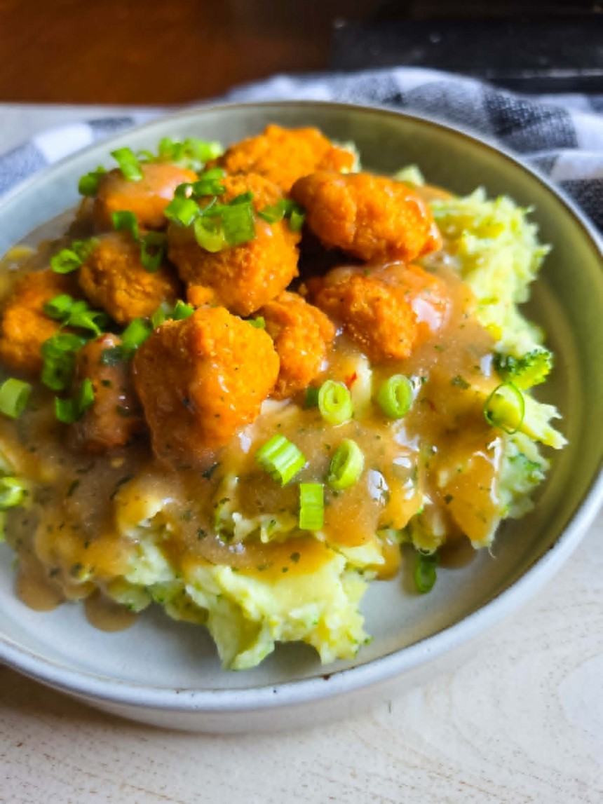 Smothered Broccoli Mash & Chik'n