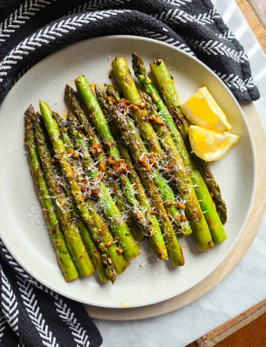 Garlicky Pan Fried Asparagus