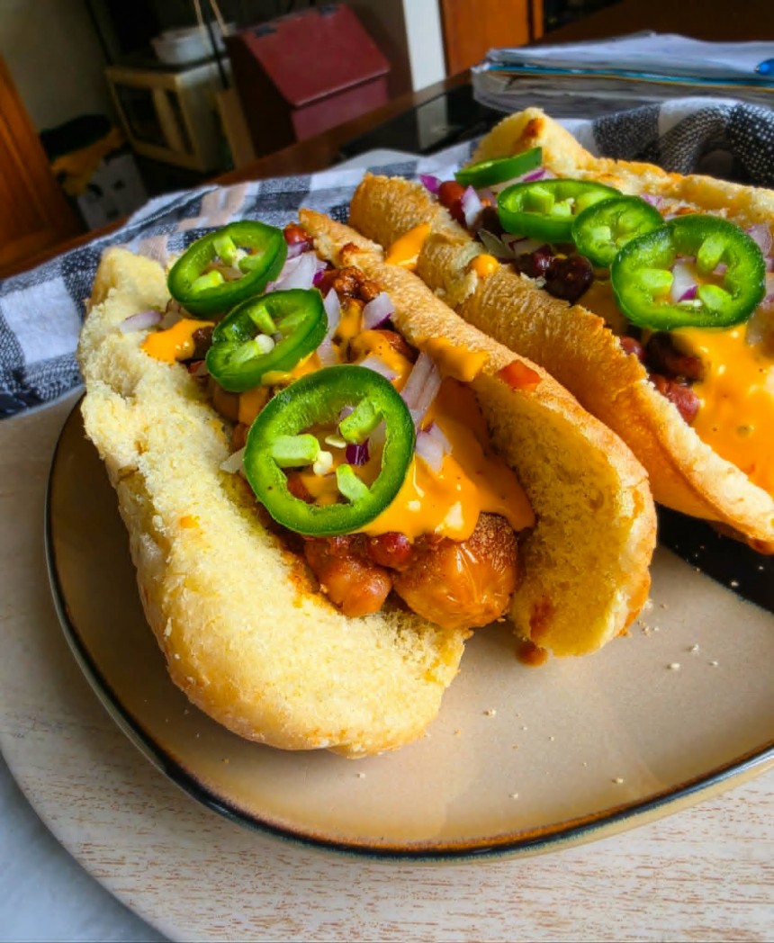 Chipotle Queso Chili Dogs