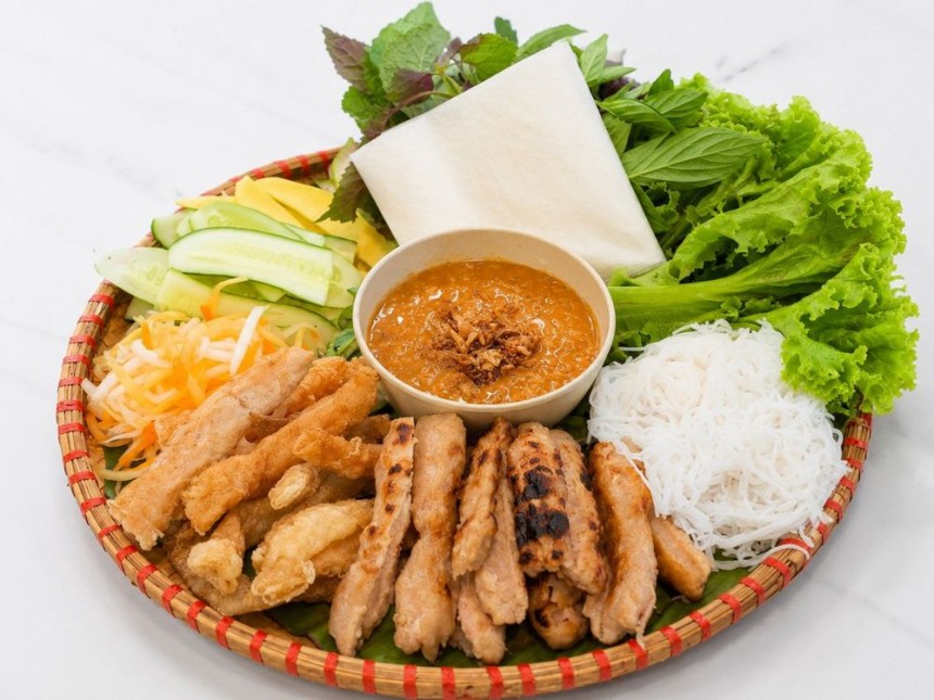 Nem Nướng Vietnamese Grilled Pork Sausag...