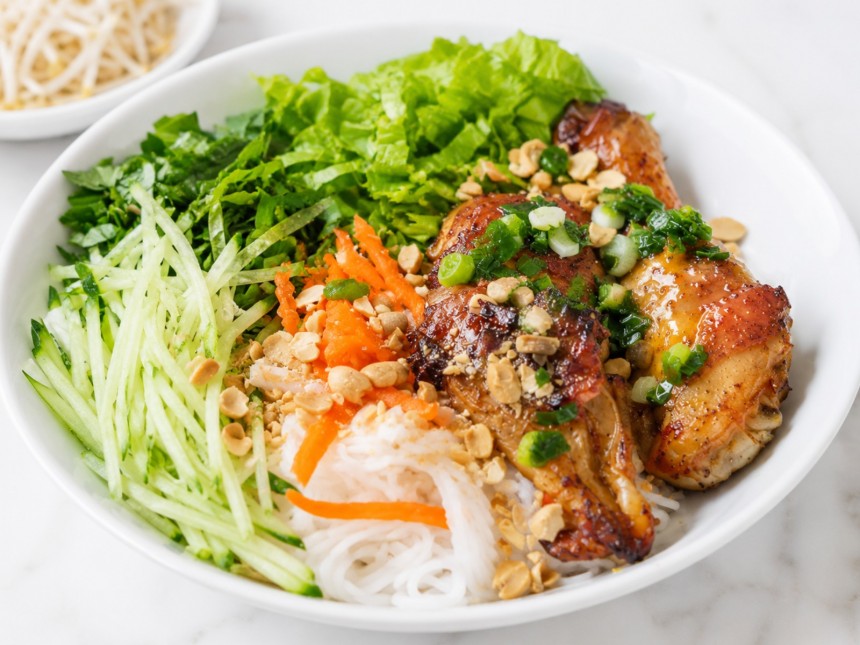 Vietnamese Grilled Chicken Vermicelli Bo...