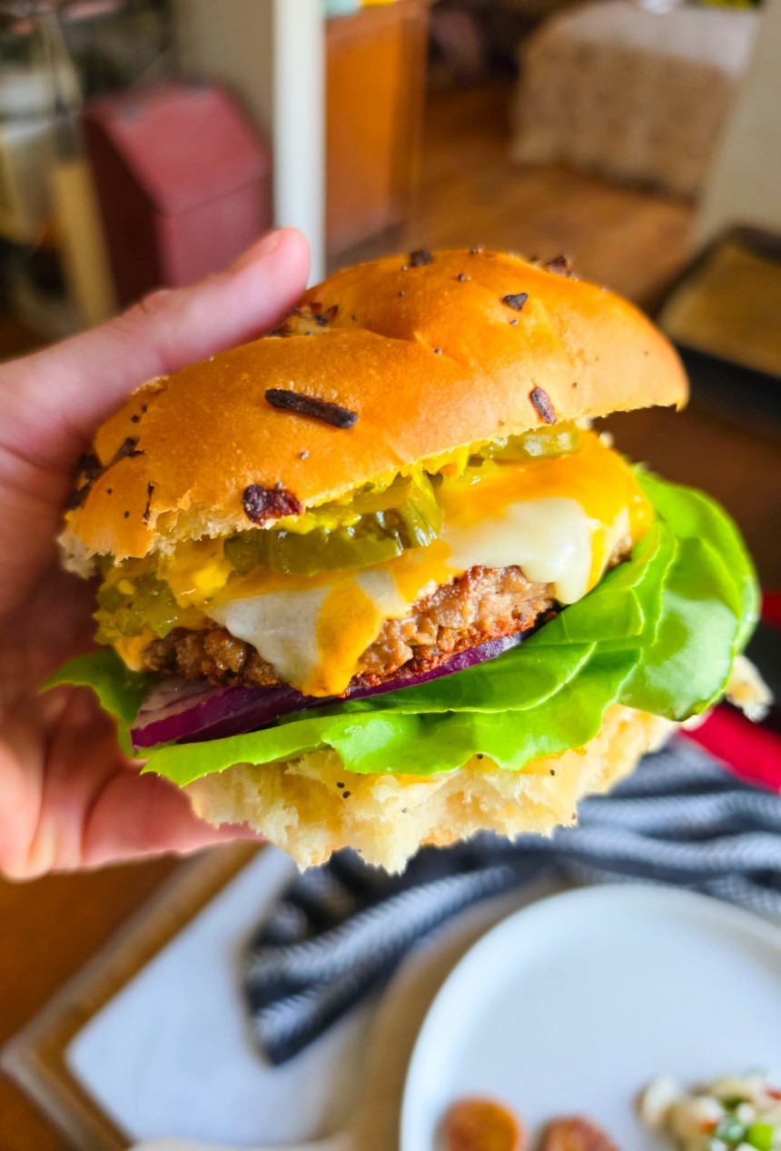 A Good Burger Always Hits