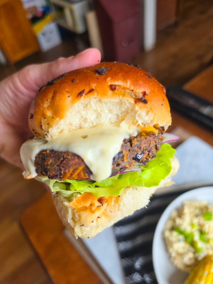 Sweet Potato Black Bean Burgers - VG Gou...