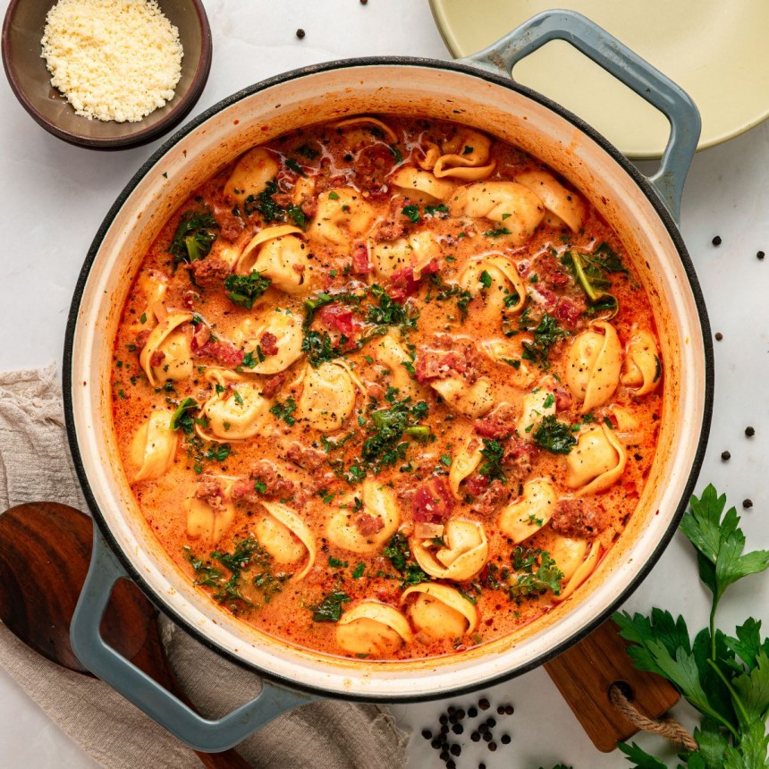 Tuscan Tortellini Soup